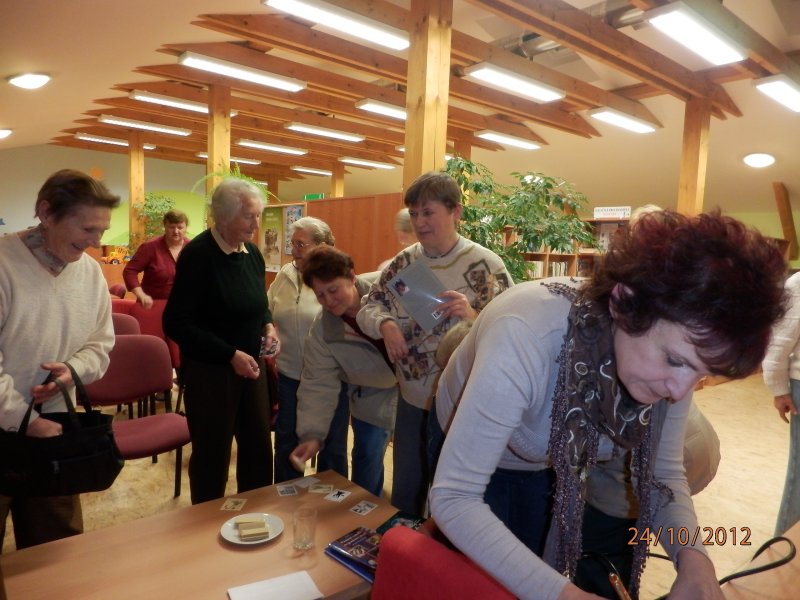 Knihovna v Křemži - říjen 2012